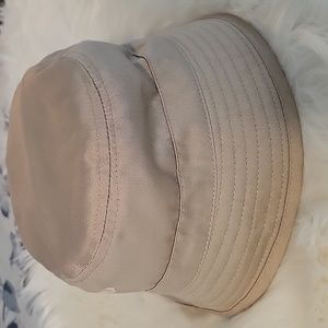 Angela & William Kid Bucket Hat NWOT